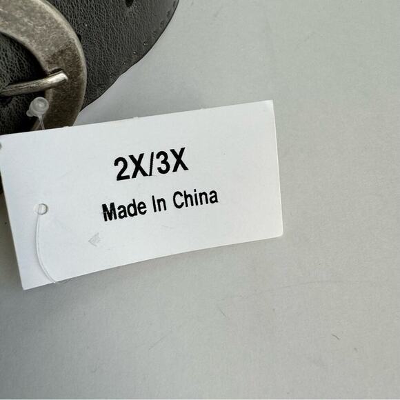 Black Leather Statement Belt Silver Buckle Western Cutout Amiee Lynn 2X -3X - Picture 4 of 12